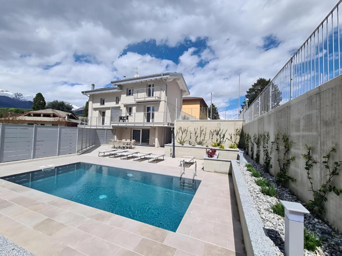 Villa Claudia With Private Pool Colico Bagian luar foto