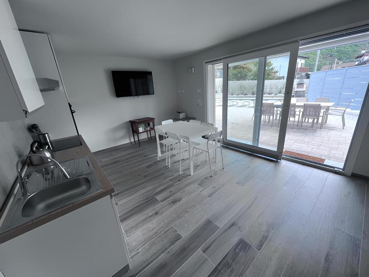 Villa Claudia With Private Pool Colico Bagian luar foto