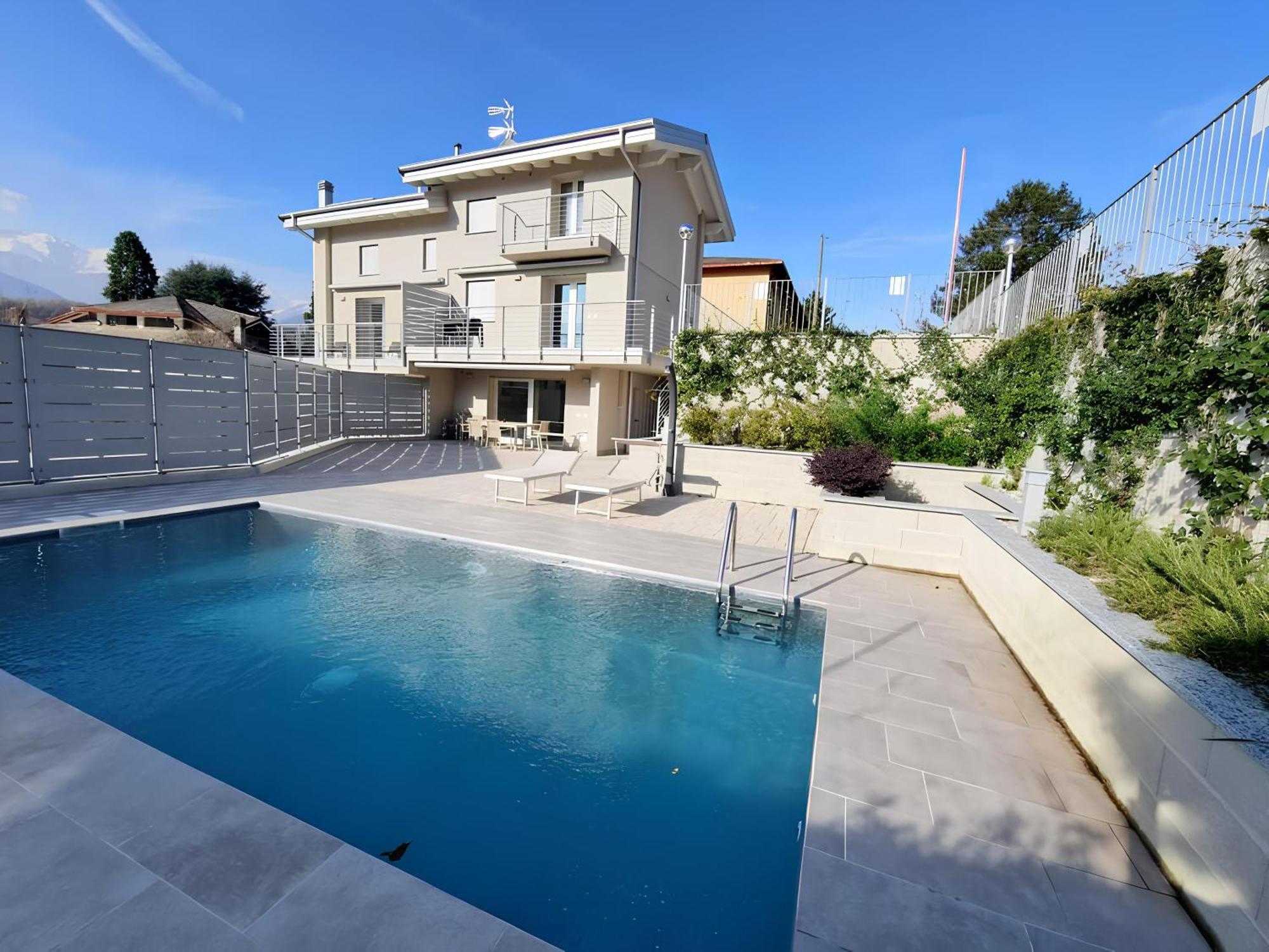 Villa Claudia With Private Pool Colico Bagian luar foto