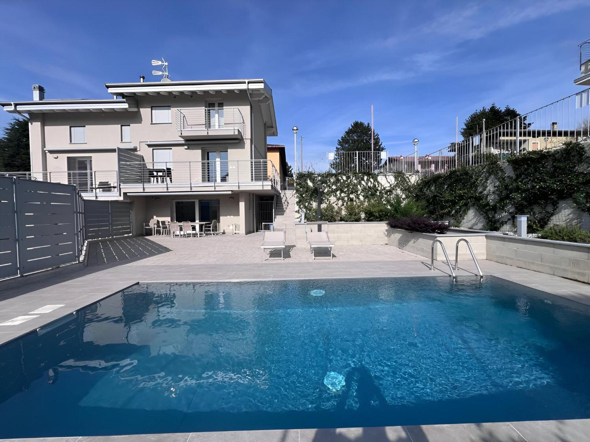 Villa Claudia With Private Pool Colico Bagian luar foto