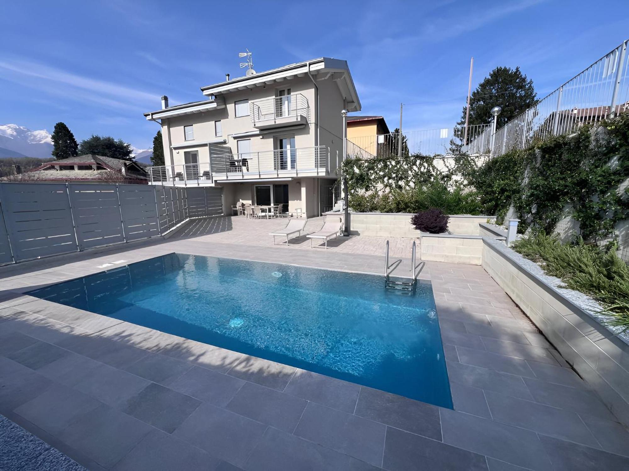 Villa Claudia With Private Pool Colico Bagian luar foto
